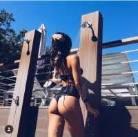 İlkadımda Bayan Escort Aylin: Sizi Bekliyor!